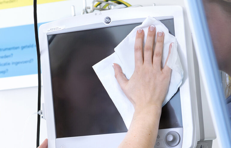 Chicopee Launches the Market’s first 100% recycled and 100% microfibre disposable wipe